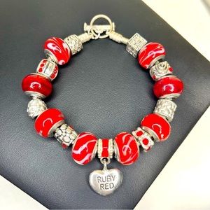 Ruby Red Heart Art Glass Bead Silver Charm Bracelet 8"